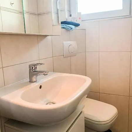 Messewohnung Fuer 5 Gaeste Mit Balkon Und Lift Hannover Esterno foto